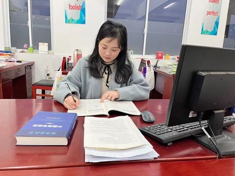 张文娟照片.jpg 张文娟照片.jpg