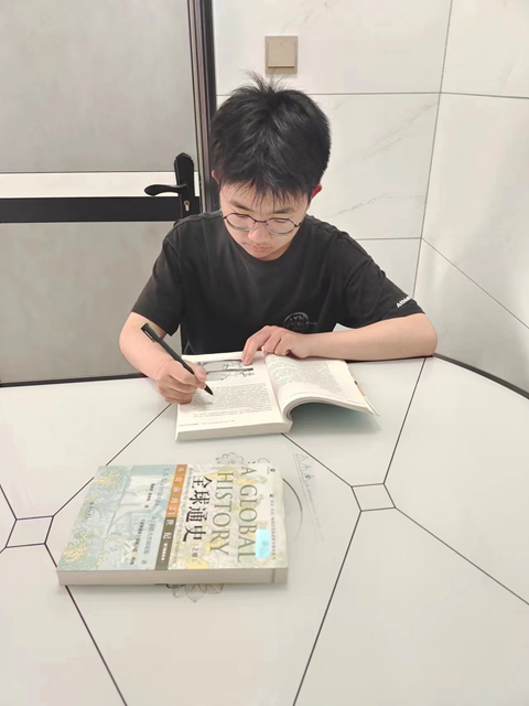 缪炫飞.jpg 缪炫飞.jpg