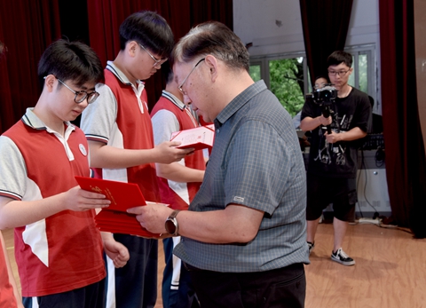 DSC_0221.jpg DSC_0221.jpg