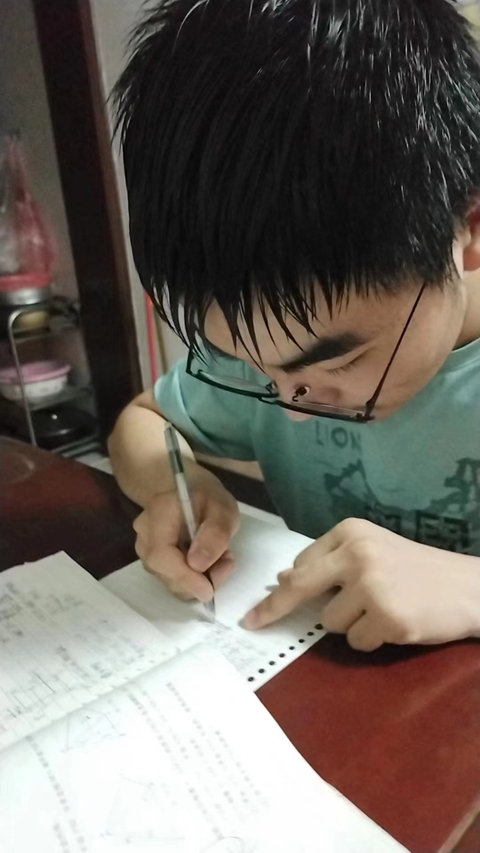 曹一鸣.jpg 曹一鸣.jpg