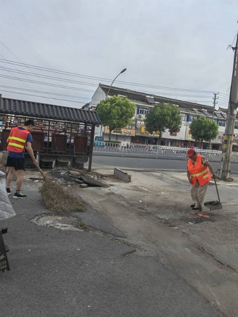环卫工人高二13-图片-2.jpg 环卫工人高二13-图片-2.jpg