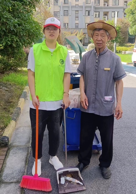 社区保洁员高二4-图片-1.jpg 社区保洁员高二4-图片-1.jpg