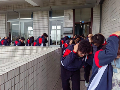 逃生5.jpg 逃生5.jpg