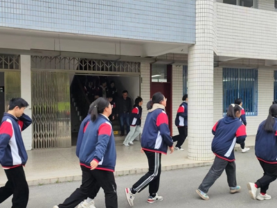 逃生疏散1.jpg 逃生疏散1.jpg